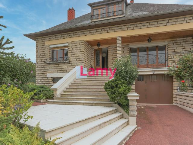 Maison 193 m2 balagny sur therain