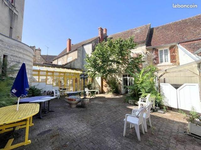 Maison 19 pièces 450 m²