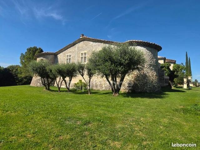 Maison 19 pièces 624 m²