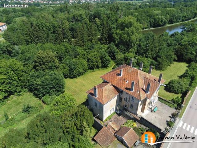 Maison 19 pièces 854 m²