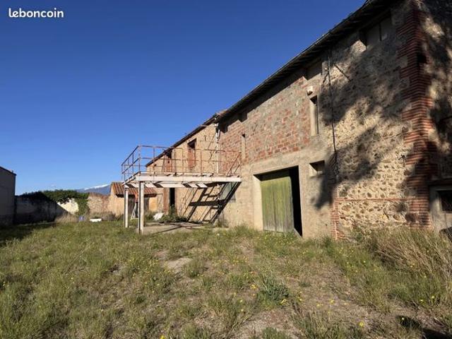 Maison 1 pièce 485 m²
