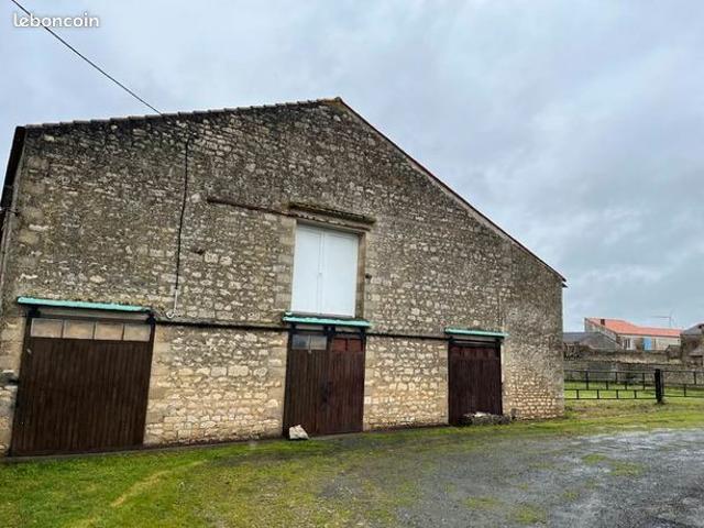 Maison 1 pièce 490 m²