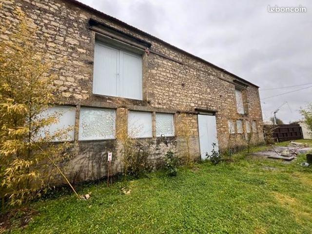 Maison 1 pièce 490 m²