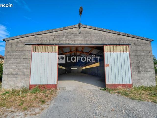 Maison 1 pièce 500 m²