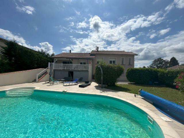 Maison 1 pièce 163 m²