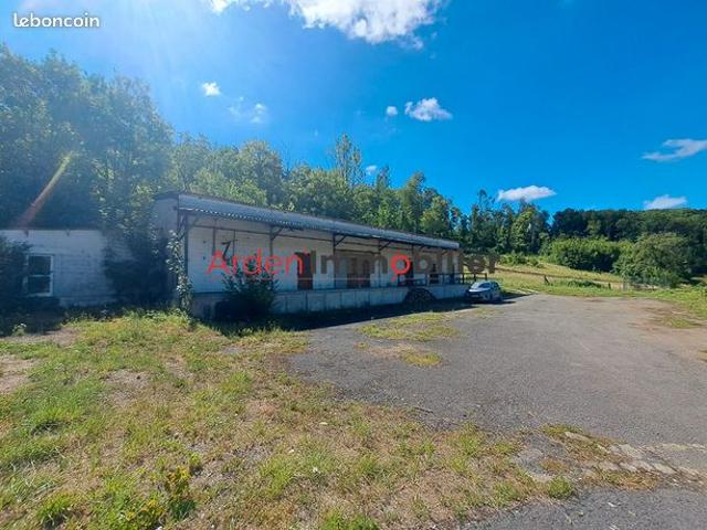 Maison 1 pièce 690 m²
