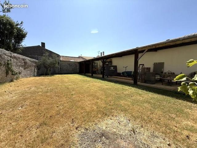Maison 1 pièce 70 m²