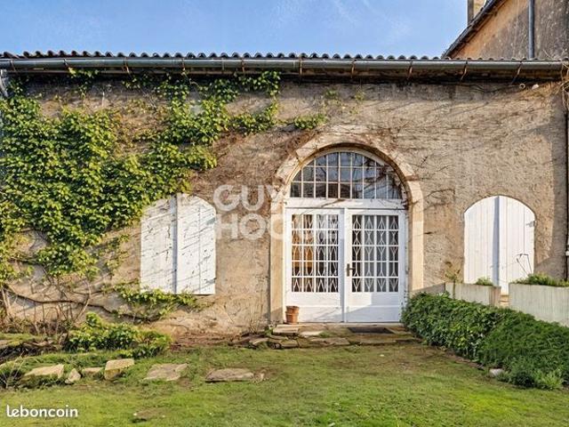 Maison 1 pièce 103 m²