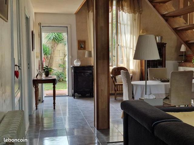 Maison 1 pièce 104 m²