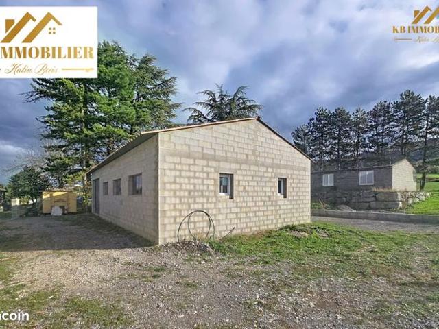 Maison 1 pièce 107 m²