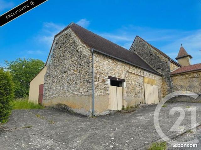 Maison 1 pièce 146 m²