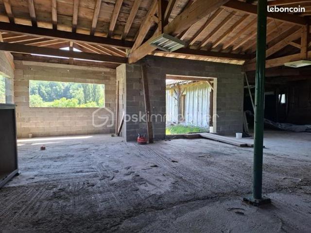 Maison 1 pièce 160 m²