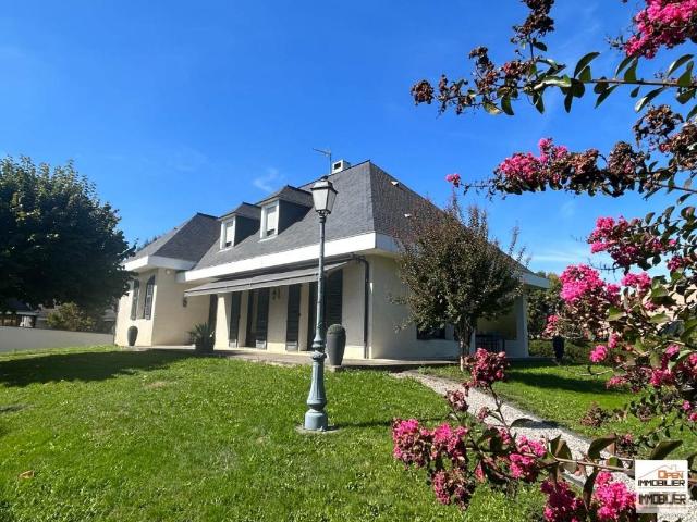 Maison 1 pièce 163 m²