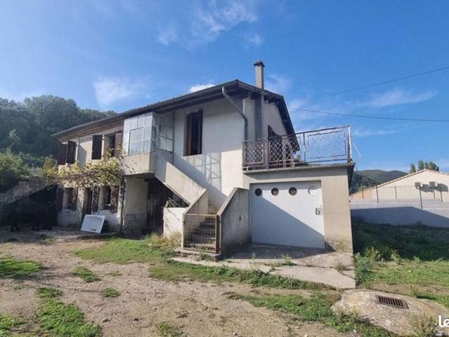 Maison 1 pièce 200 m²