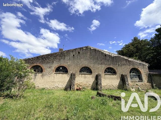 Maison 1 pièce 230 m²