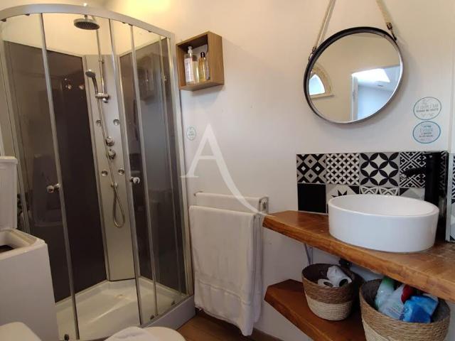 Maison 1 pièce, 27 m² à louer à Rochefort 17300