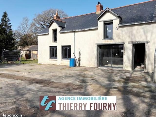 Maison 1 pièce 240 m²