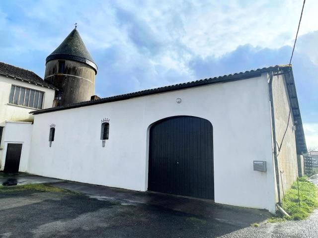 Maison 1 pièce 250 m²