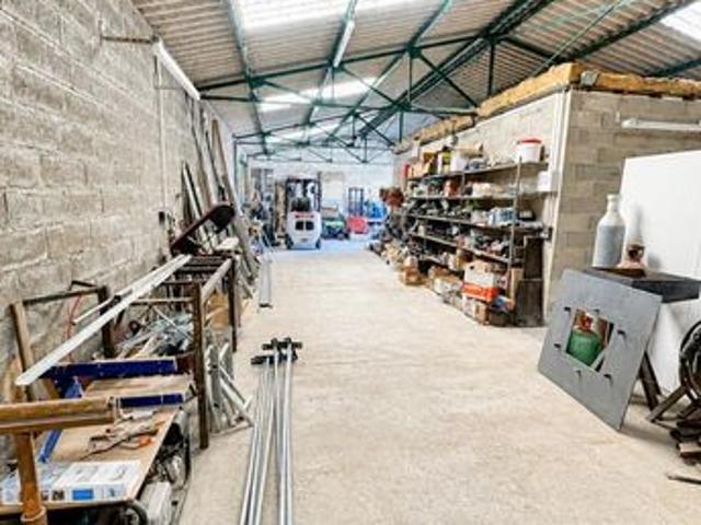 Maison 1 pièce 250 m²