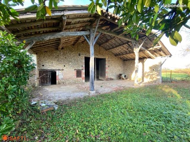 Maison 1 pièce 310 m²