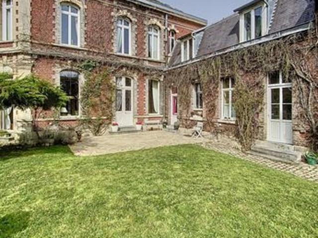 Maison 1 pièce 352 m²