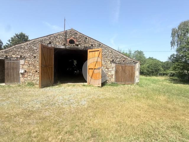 Maison 1 pièce 360 m²
