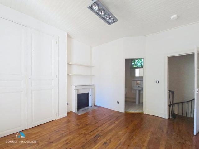 Maison 1 pièce s 1 chambre s 37 m²