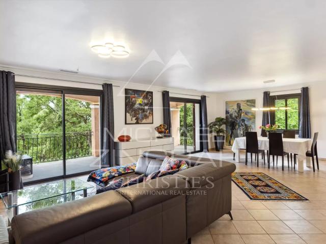 Maison 8 pièces 204 m²