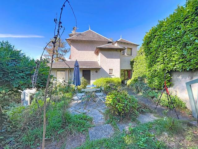 Maison avec jardin et terrasse