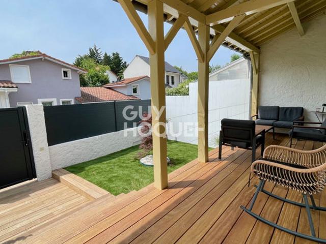 Maison 200 m2 9 pièces