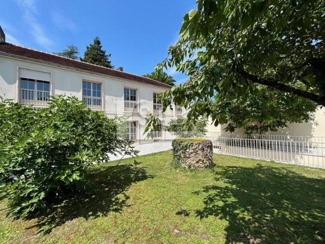 Maison 200 m2 9 pièces