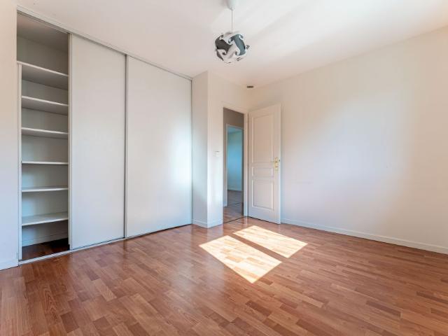 Maison 200m² T7 844m² terrain au calme