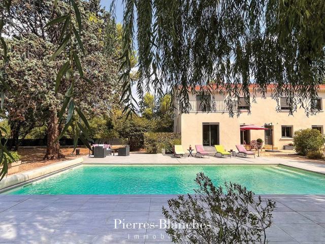 Maison 202 m2 Uzes