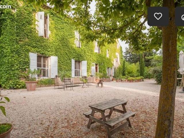 Maison 20 pièces 1 000 m²