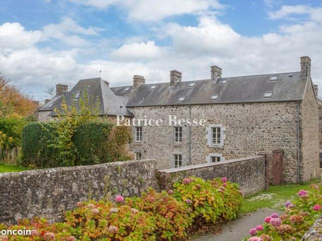 Maison 20 pièces 1 078 m²