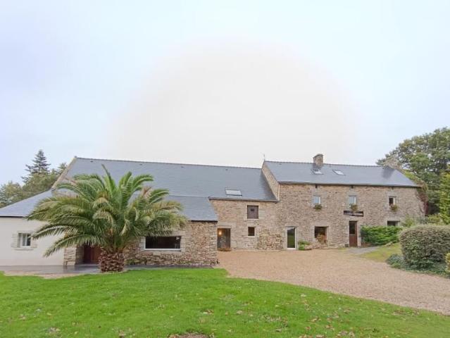 Maison 20 pièces 1 200 m²