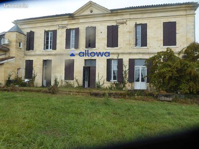 Maison 20 pièces 2482 m²