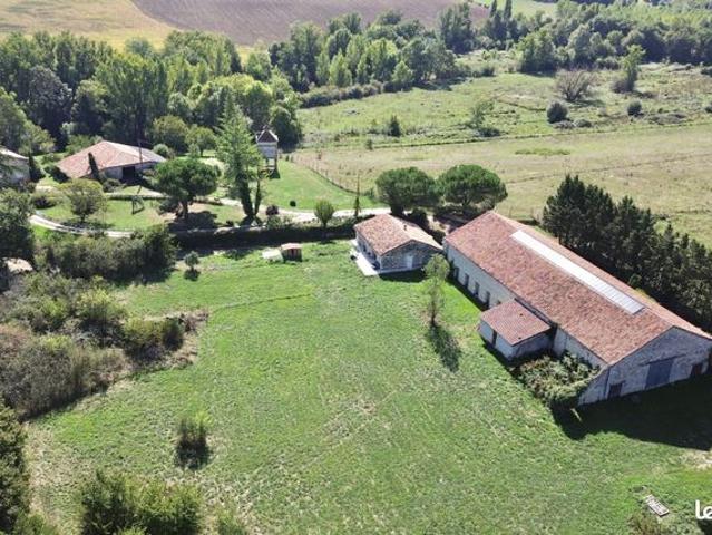 Maison 20 pièces 350 m²