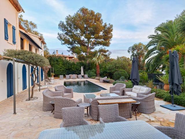 Maison 20 pièces 384 m²