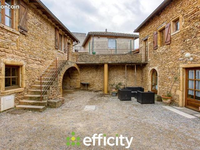 Maison 20 pièces 300 m²