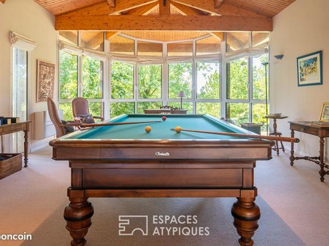 Maison 20 pièces 325 m²