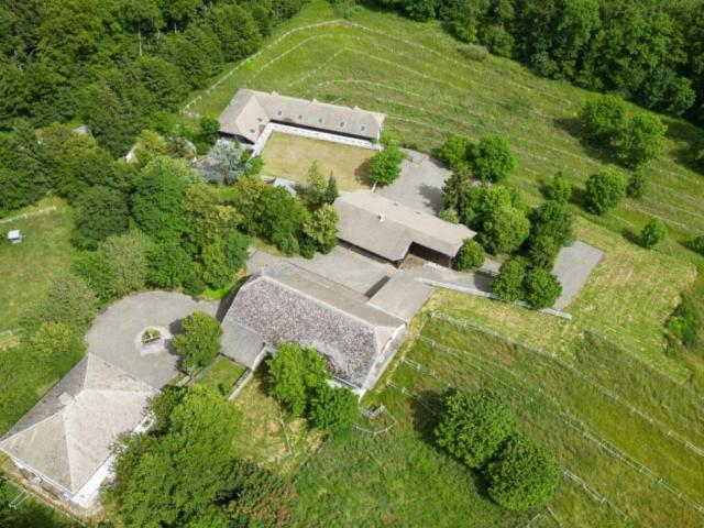 Maison 20 pièces 3 200 m²