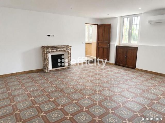 Maison 20 pièces 485 m²