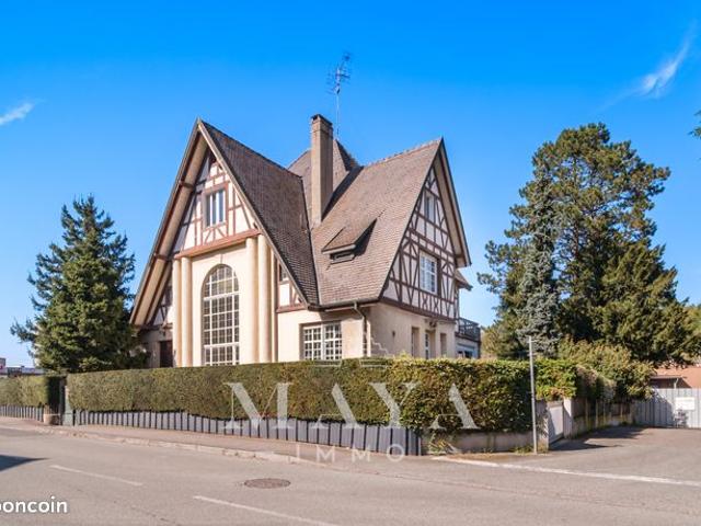 Maison 20 pièces 400 m²