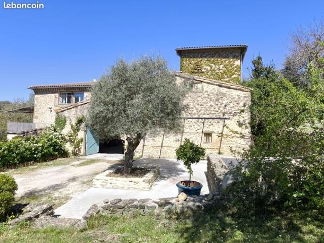 Maison 20 pièces 435 m²