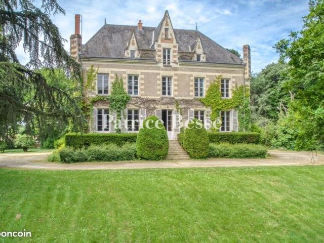 Maison 20 pièces 550 m²