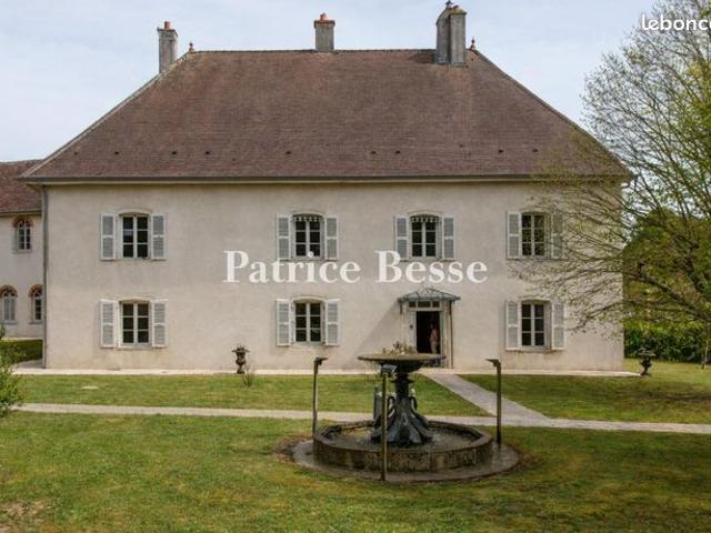 Maison 20 pièces 572 m²