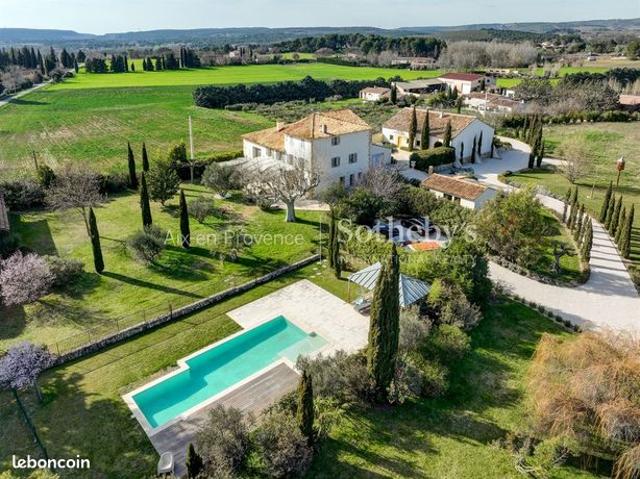 Maison 20 pièces 640 m²