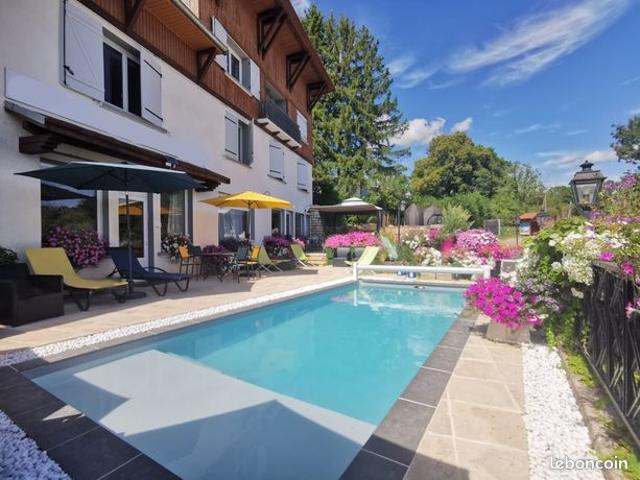 Maison 20 pièces 660 m²