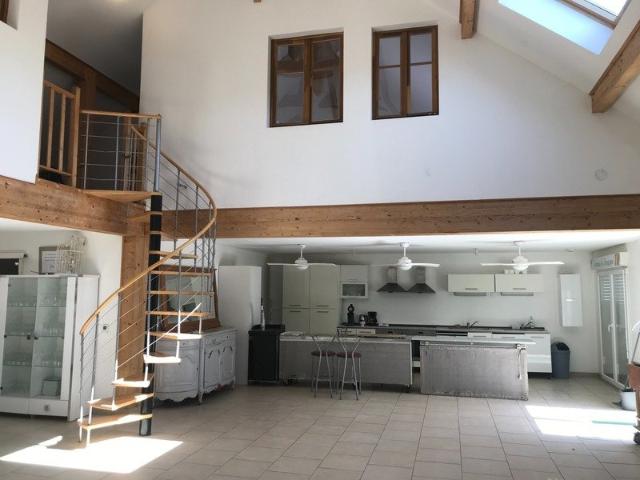 Maison 20 pièces 669 m²